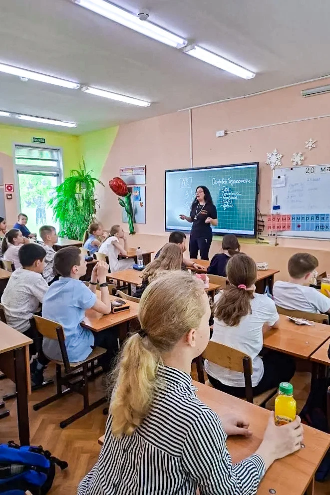 🧭 Перед каникулами — о самом важном    В нашей школе прошла встреча с представителем добровольческог