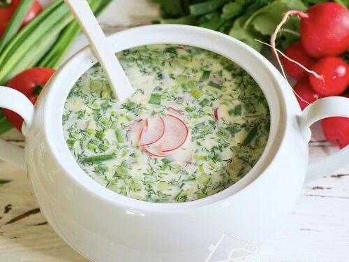🥗 Рубрика «Полезно и вкусно» от главного врача 

Лето — время лёгких и освежающих блюд.🍲 Окрошка м