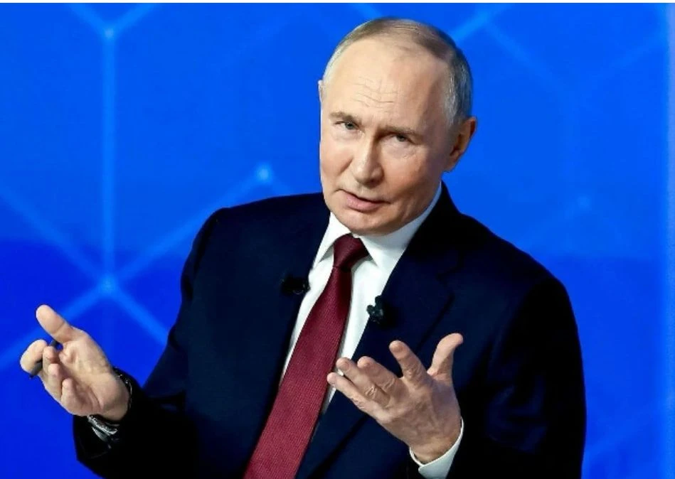 В Кремле началась подготовка к Прямой линии с Владимиром Путиным. Об этом сообщил пресс...