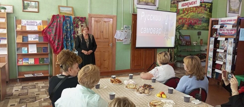 🍯 🍰  Самовар - один из главных символов русской бытовой культуры, ведь   именно вокру...