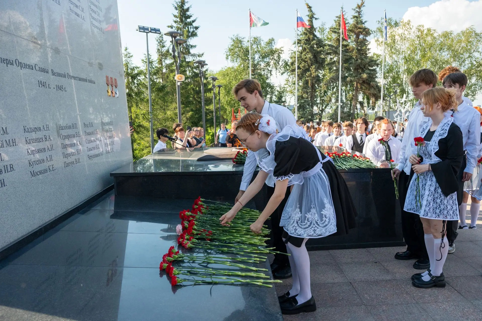 В июне 41-го, ровно 85 лет назад, в Тюмени так же, как и сейчас, проходили выпускные. Позади экзамен