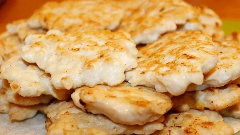 🍗 Куриные котлеты рубленые — нежные котлеты из мелко нарезанной грудки со сметаной и с...