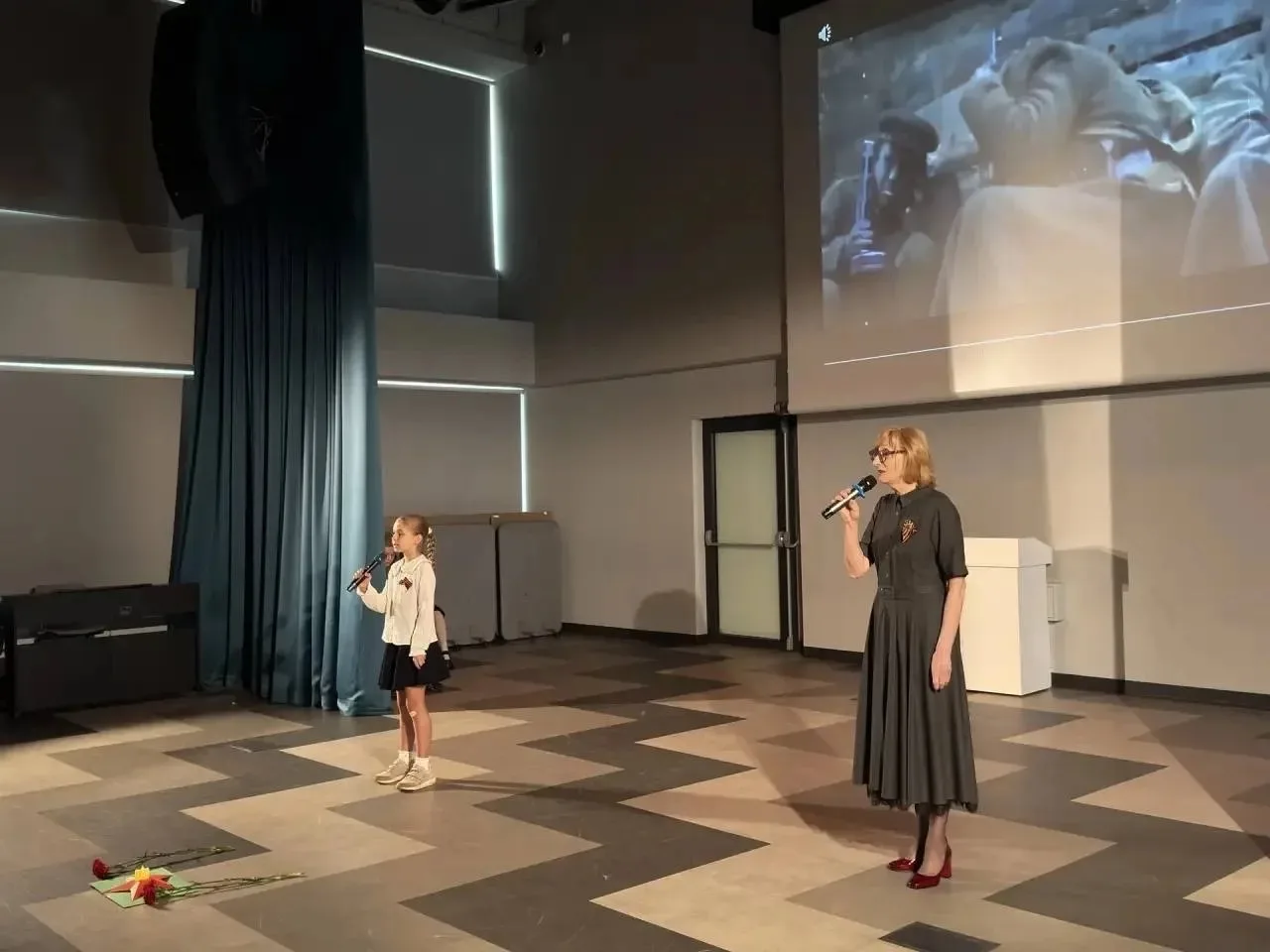 🎖️Голоса Победы: от детского шёпота до силы школьного хора  📍 Академика Челомея, 6А  🕊️Актовый зал н