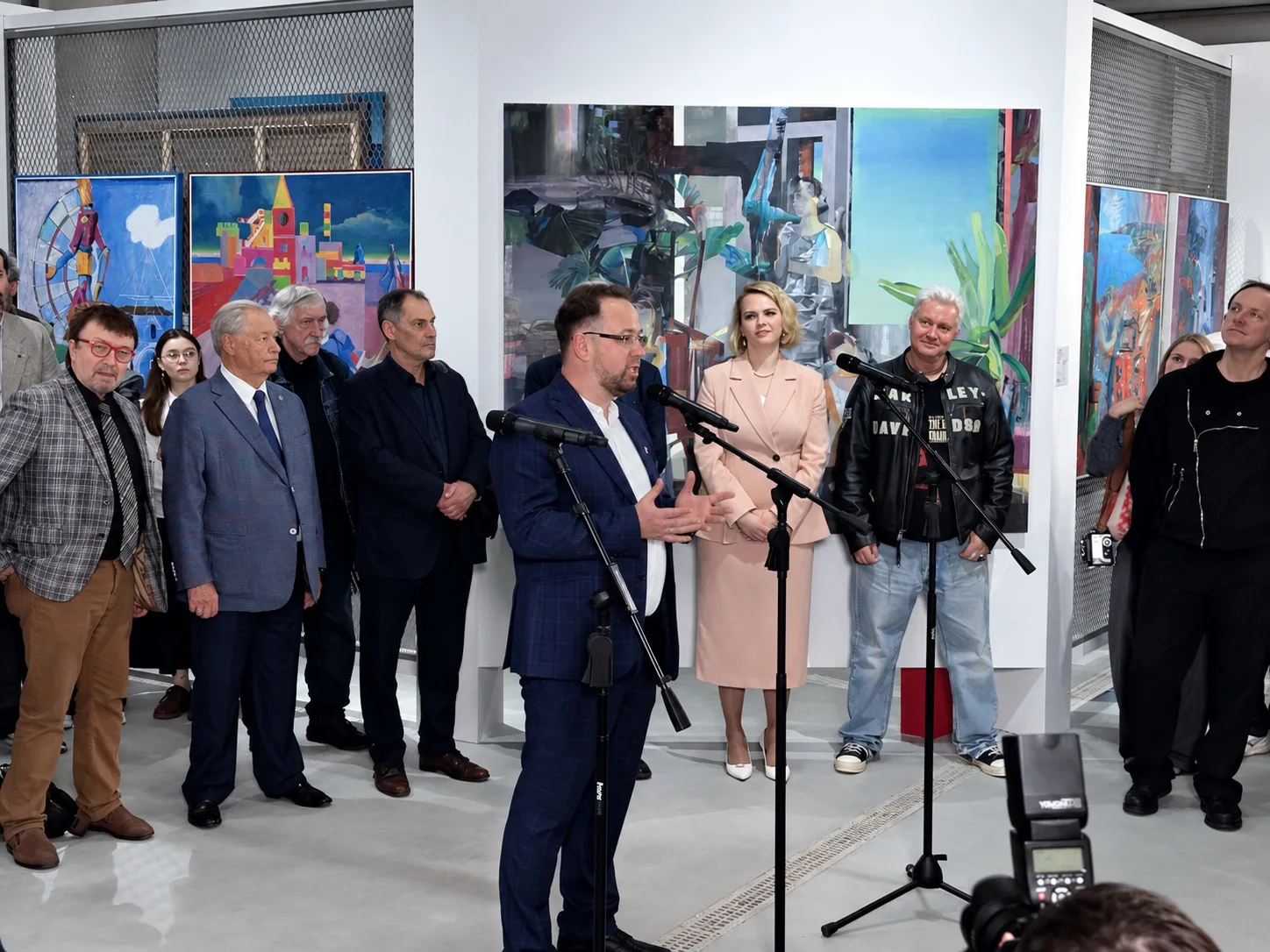 «На наших глазах мы видим появление новых поколений художников, проявления таланта худо...