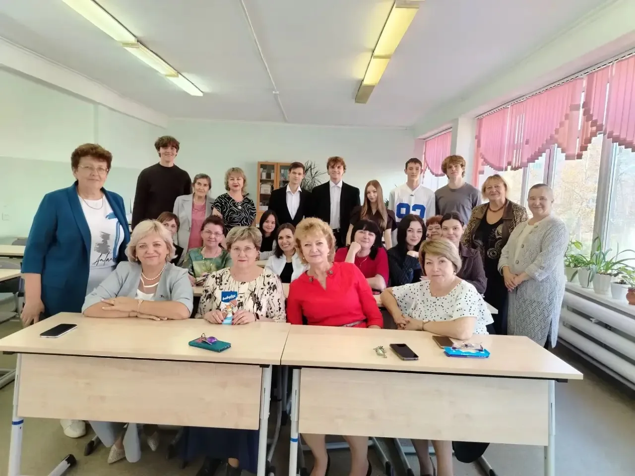 Примите самые тёплые и сердечные поздравления с Днём учителя!❤️‍🔥