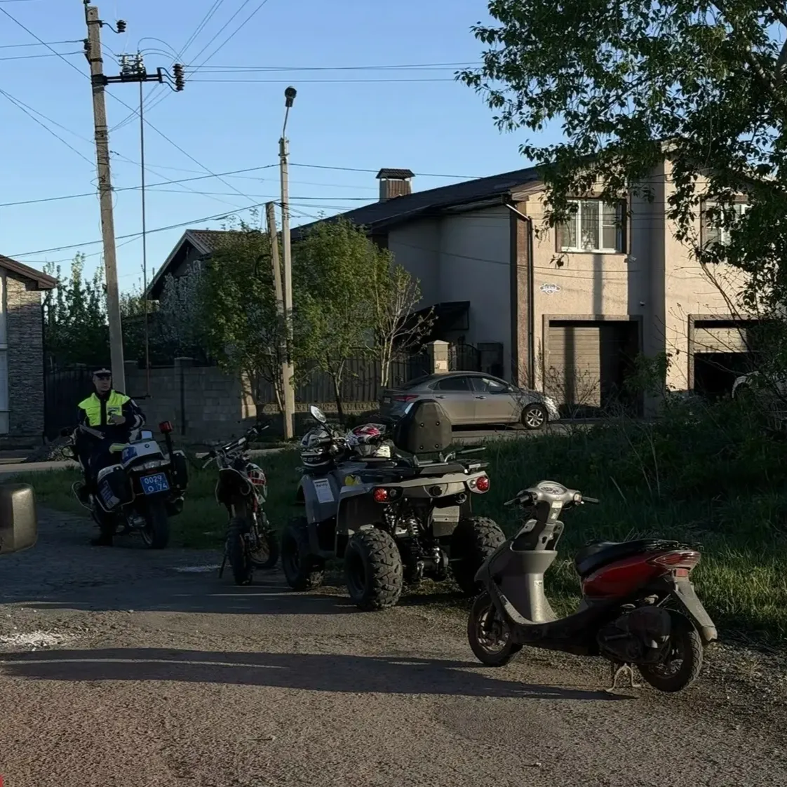 🚨 В Магнитогорске задержали подростков на квадроцикле и питбайке  В Магнитогорск сотрудники полиции 