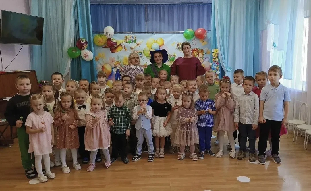 1 Сентября — день первых открытий и радостных встреч!🍁Школьники возвращаются за парты,...