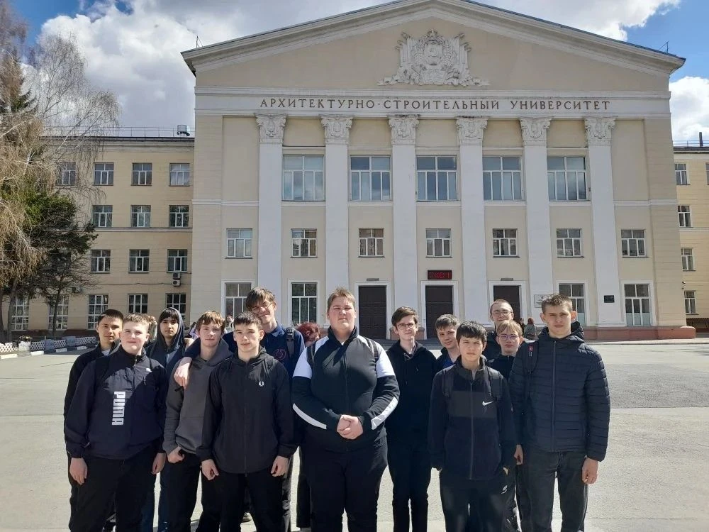 🚀 Инженерный класс 9 "И" 28 апреля отправился на увлекательную экскурсию в СИБСТРИН! 🚀  На кафедре г