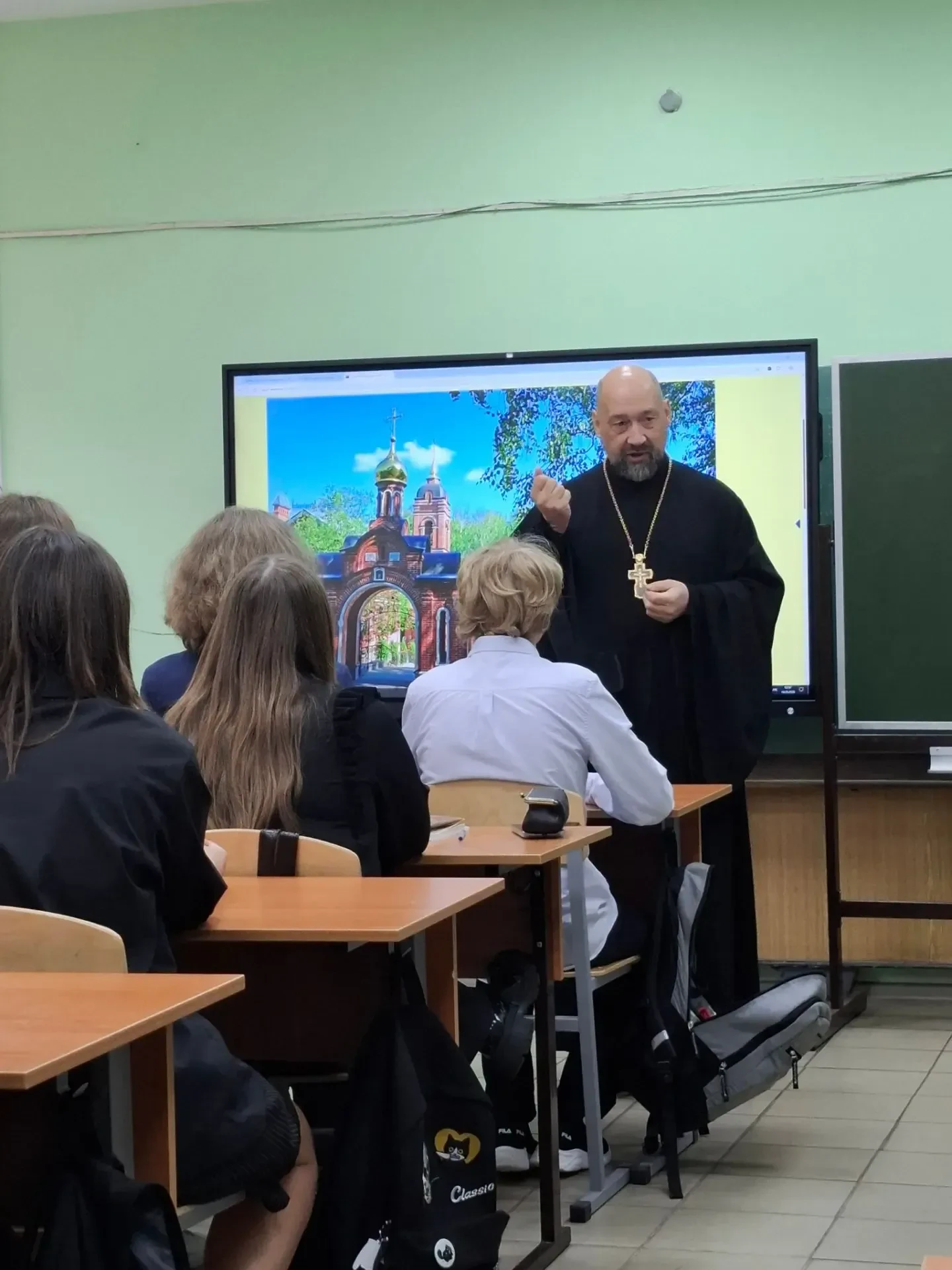 Вчера для десятиклассников корпуса «Гимназия» состоялась встреча из цикла «Разговор со ...