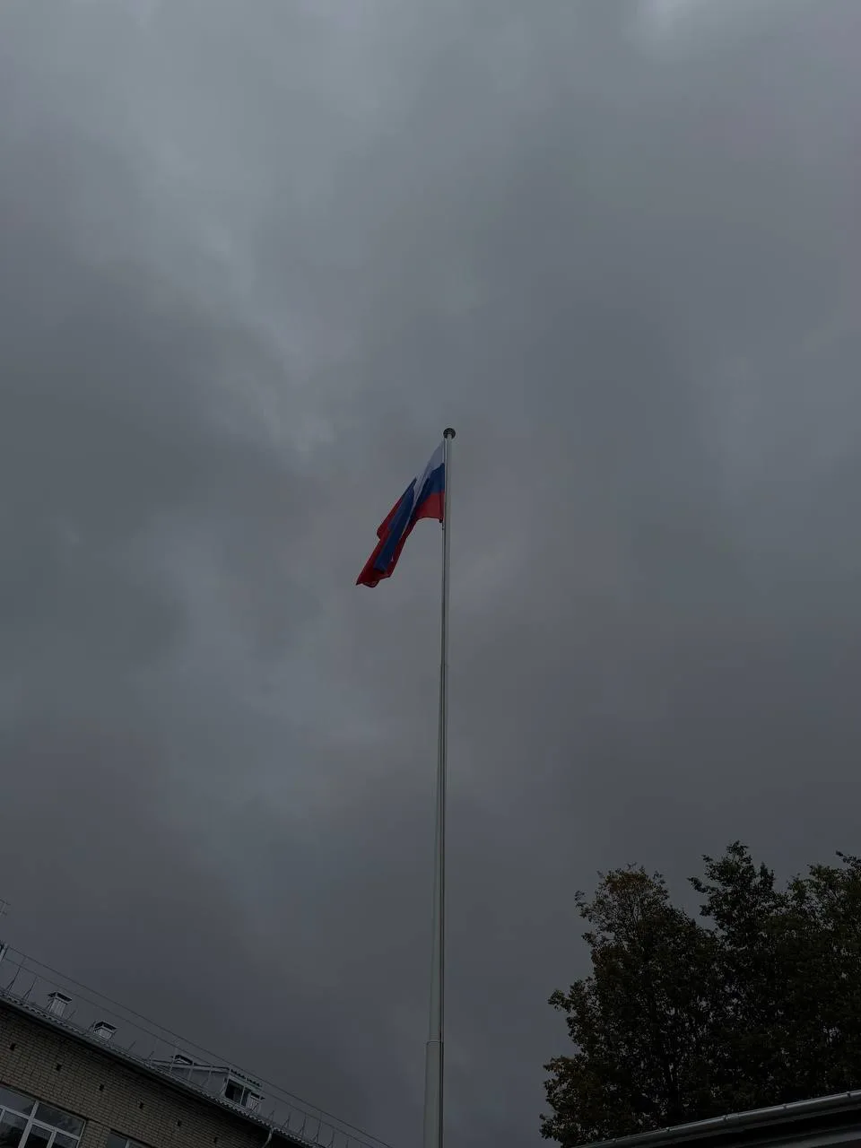 Линейка в школе № 13 — начало каждой учебной недели! 🏫