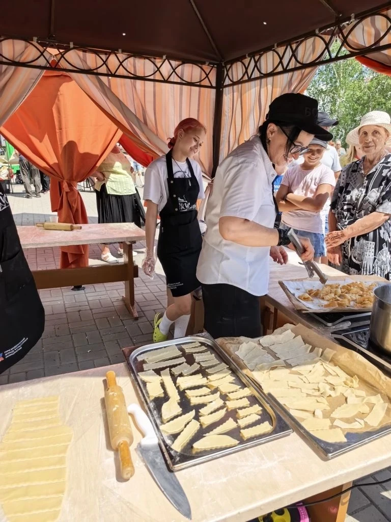 🌾 На «ВКУСлетье» — сладкая и ягодная программа!

Две локации радуют гостей самыми душевными угощени