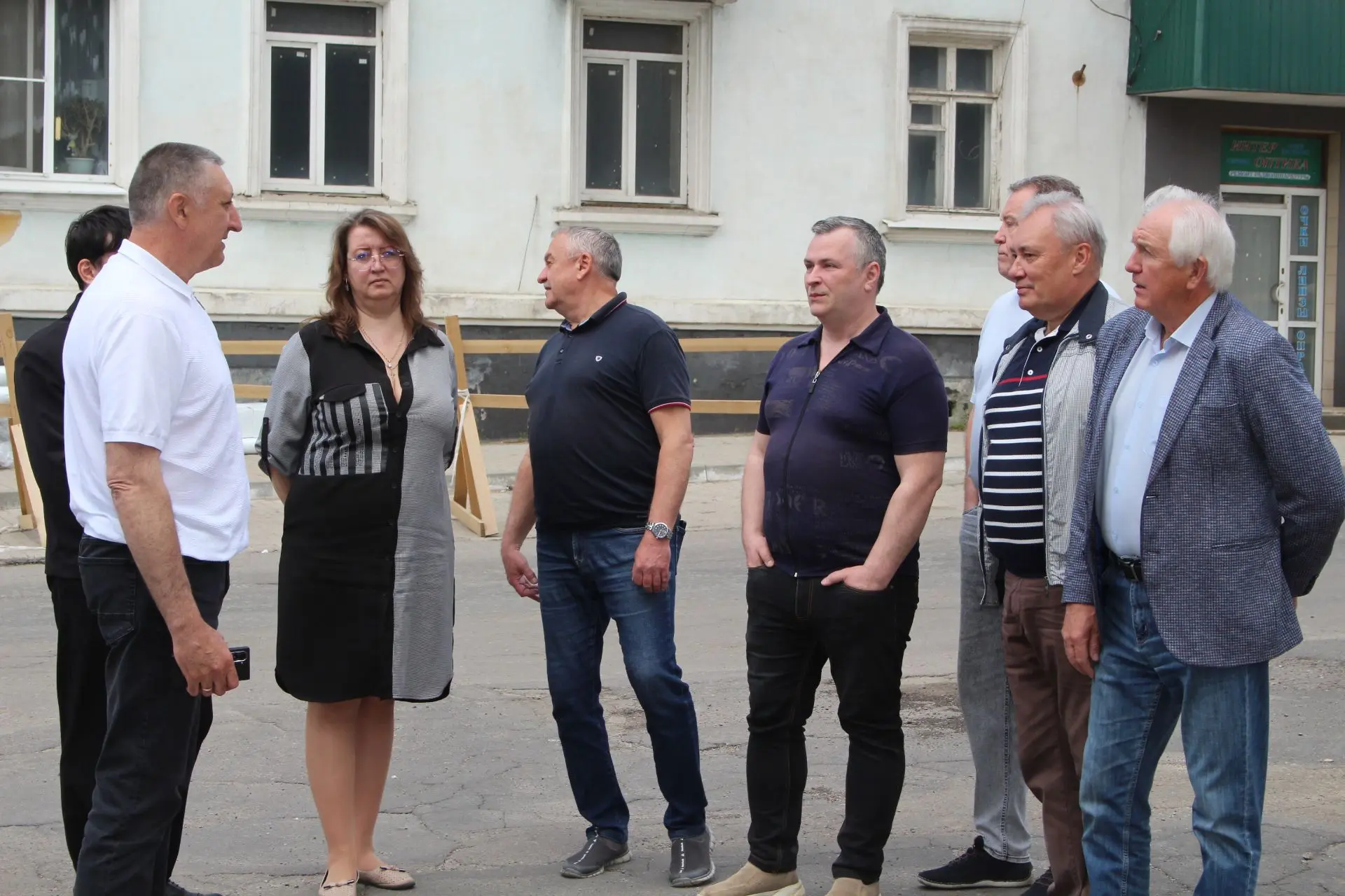 Сегодня, 16 июня, депутат Макеевского городского совета Тарас Сидоренко провел встречу  по адресу: г