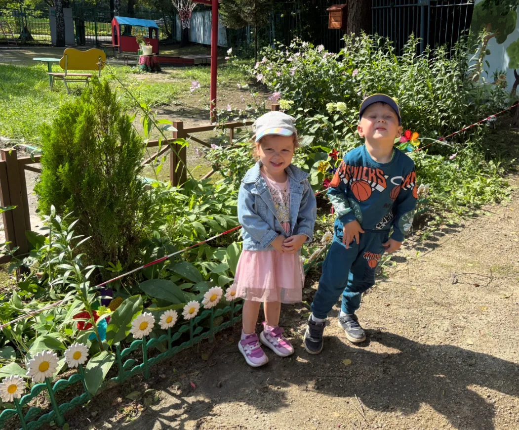☀️ Лето в МБДОУ № 493 — время энергии и радости! ☀️

Каждое утро у нас начинается с весёлой зарядки 