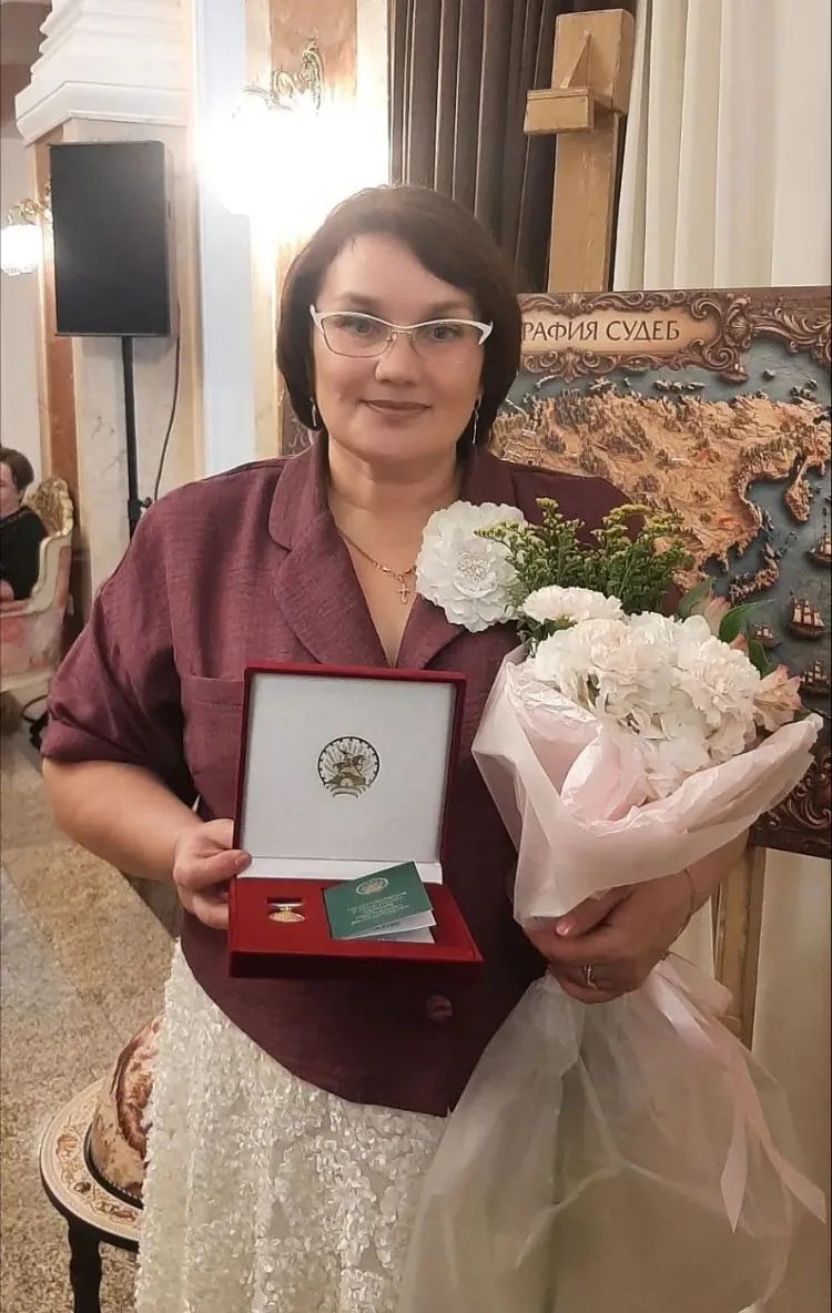🌺🌺🌺В Уфе на праздничном мероприятии, посвященном Дню учителя, 43 педагогам республик...