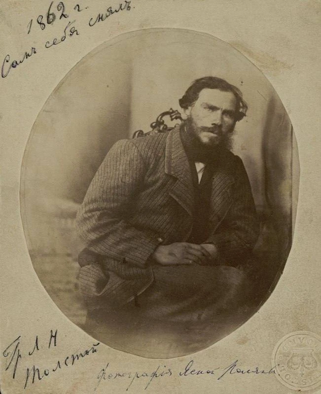 «Самъ себя снялъ», граф Лев Толстой. 

Ясная Поляна, 1862 год.

De Facto | Просвещение