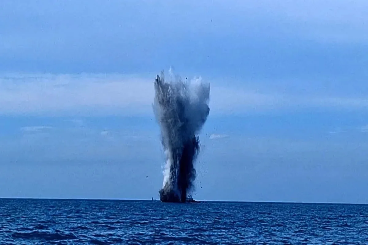Наша армия сегодня продолжала нанесение ударов по портам и морским судам, задействованным в интереса