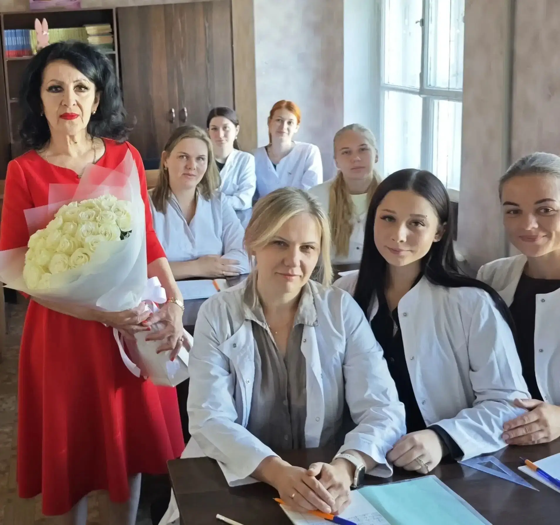 🌹 1 сентября, в День знаний, в ЛМК ФГБОУ ВО ЛГМУ им.Свт.Луки  Минздрава России в групп...