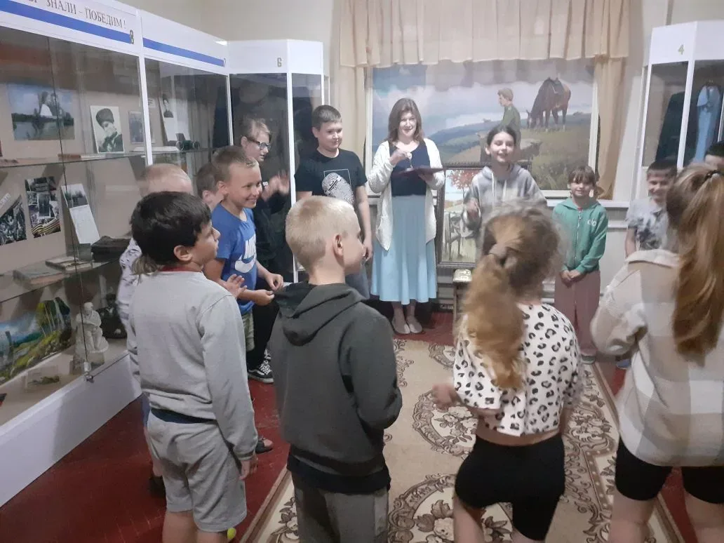 Я Вас люблю…
      Поэтические чтения под таким названием прошли 5 июня в музее В.А. Закруткина у па