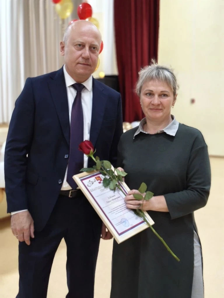 🌺 С праздником вас, дорогие медицинские работники! 
Желаем, чтобы ваши надежды и мечты сбывались. Ч