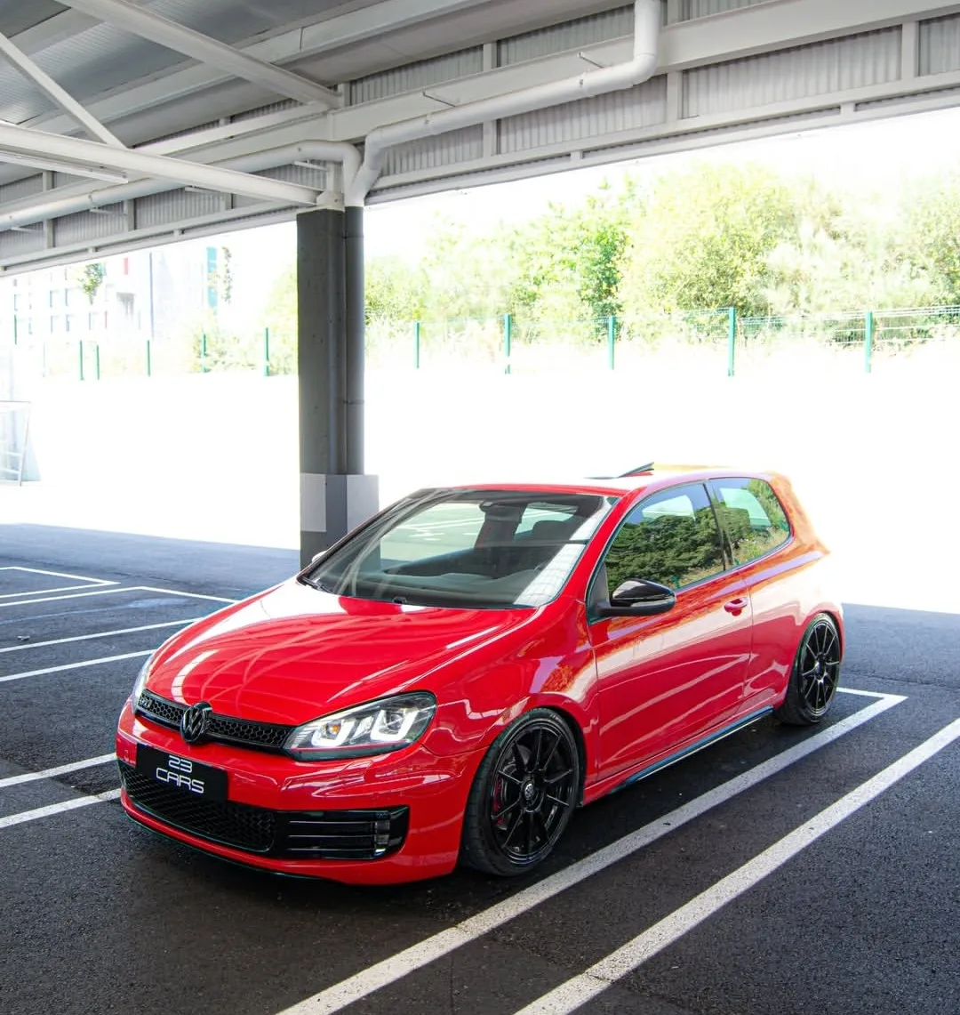 Фото