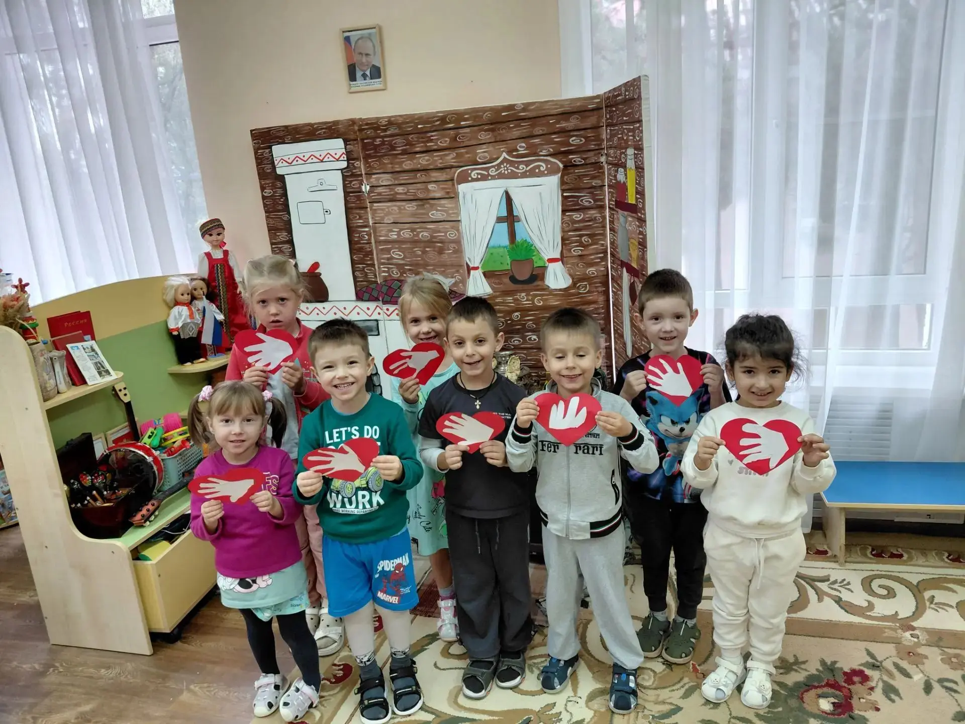 Сегодня в группе "Капельки" прошла познавательная беседа посвященная Дню пожилого челов...