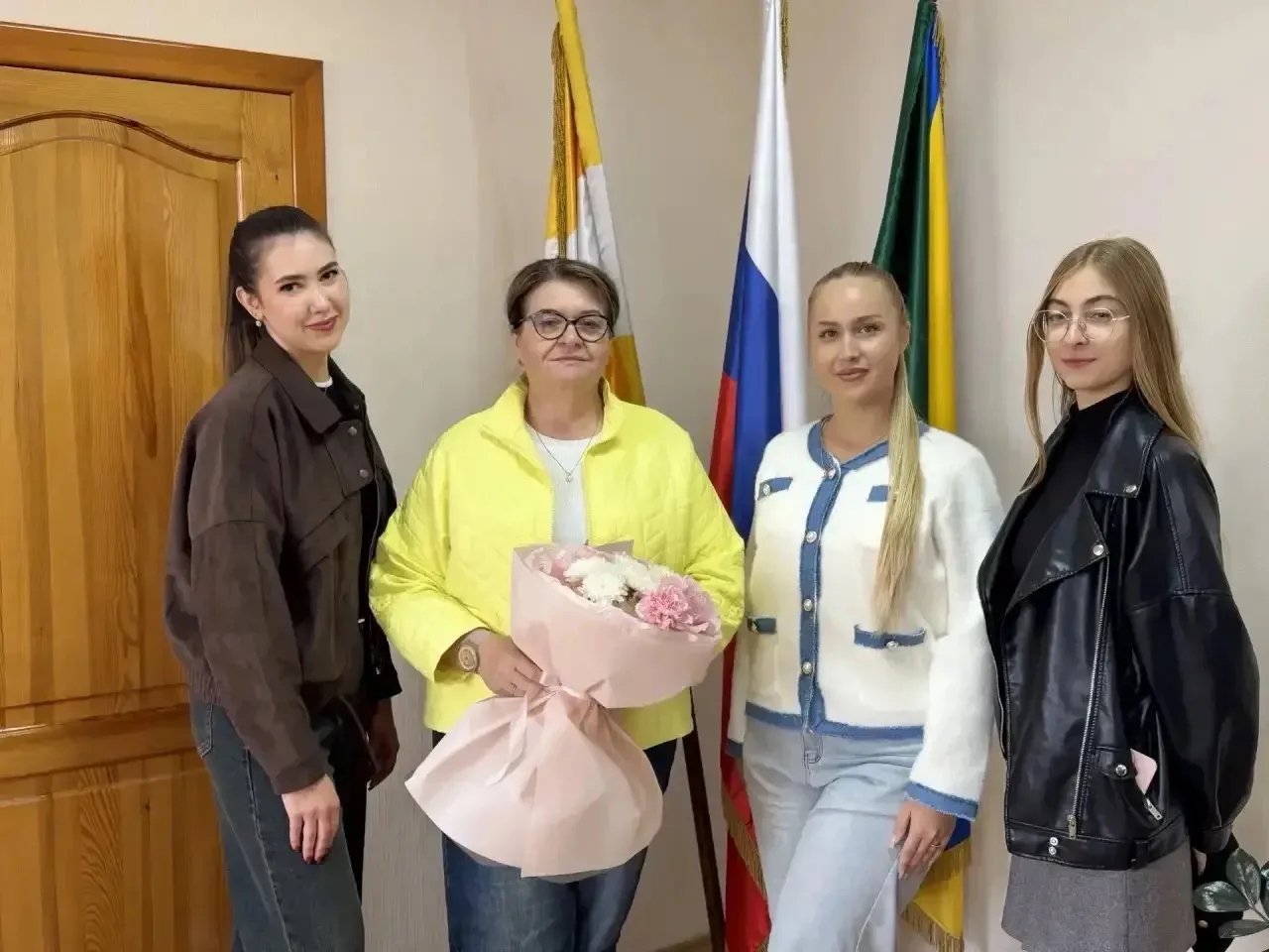 В преддверии Дня учителя председатель Думы города Невинномысска Татьяна Адольфовна Олеш...
