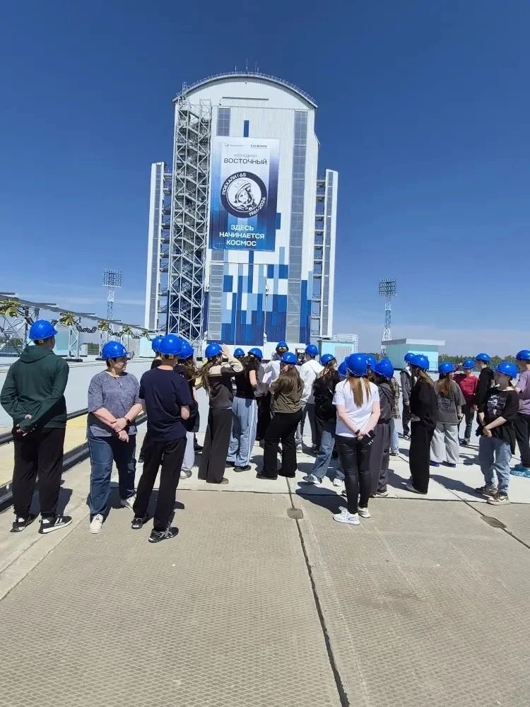 🚀 Из класса — в космос! Наши школьники побывали на космодроме «Восточный» 🚀