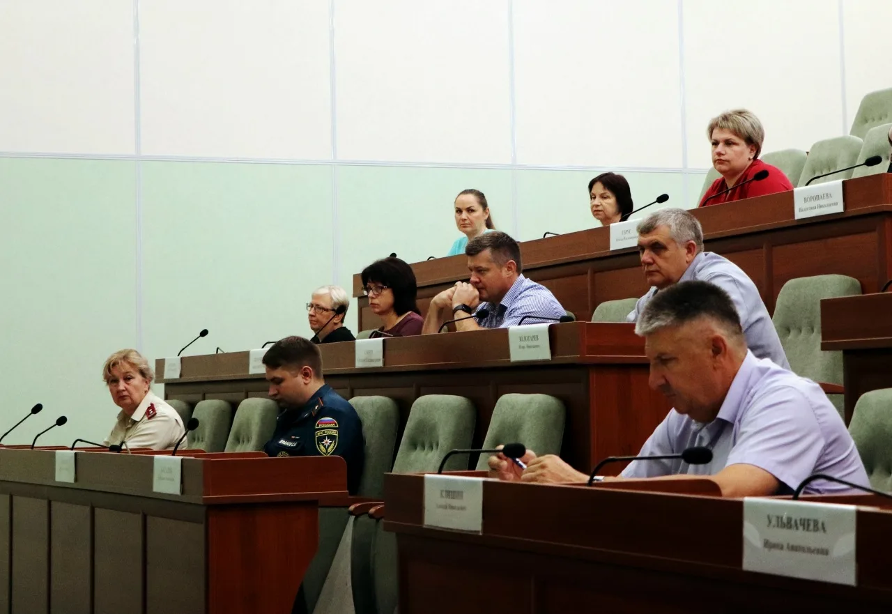 ✅ В понедельник, 24 августа, глава Бутурлиновского района Александр Головков провёл еже...