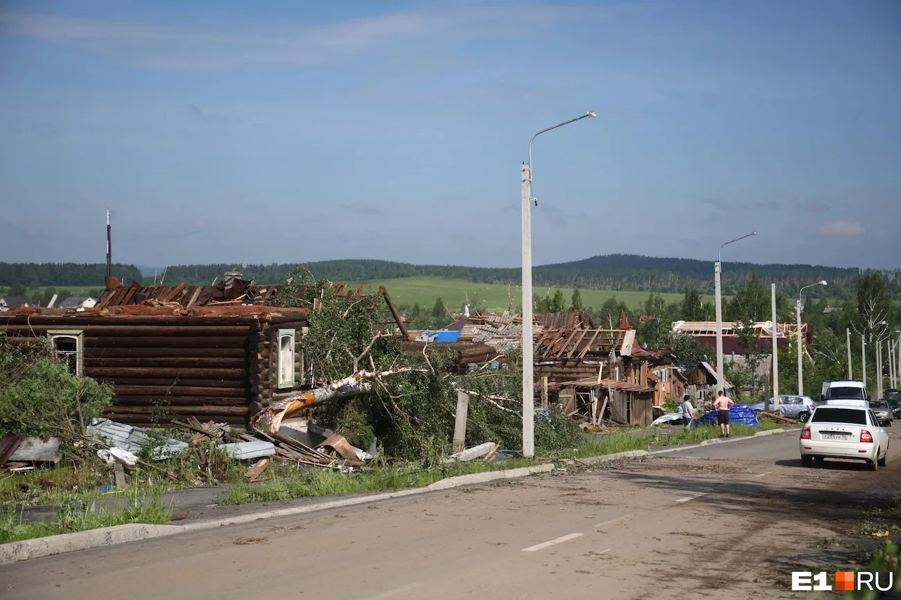 Так выглядит Кушва наутро после разрушительного смерча
📸 E1