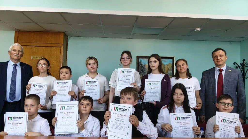 20 мая в администрации Сухиничского муниципального округа прошло торжественное мероприя...