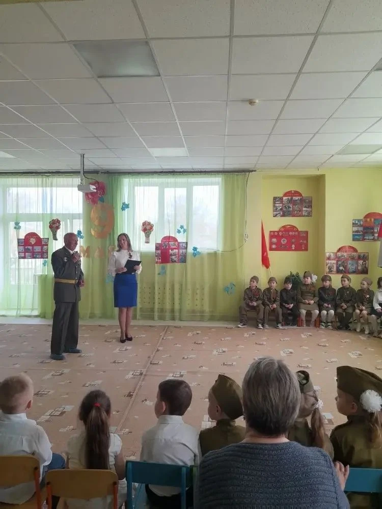В честь 81- й годовщины Дня Победы в нашем детском саду прошёл трогательный праздничный...
