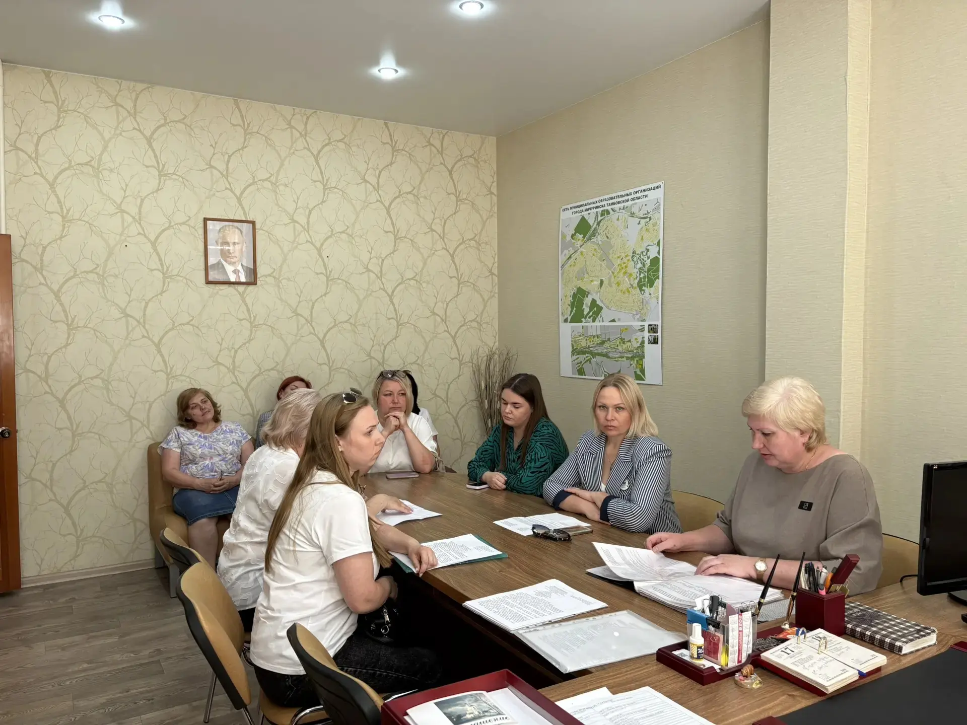 22 июня состоялось заседание консилиума специалистов по профилактике социального сиротства. 

В ходе
