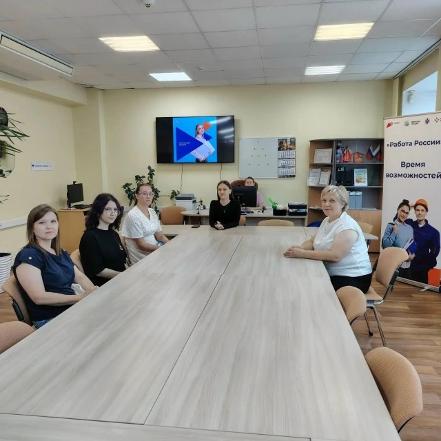 💼 В Ордынском центре занятости 28 июля прошла мини-ярмарка вакансий. На ярмарку были приглашены вып