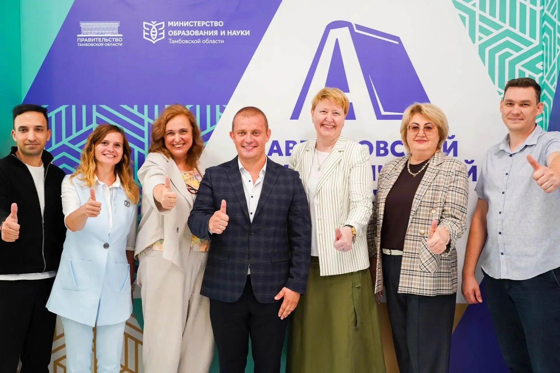 📢 От Югры до Тамбова: Просвет представляет актуальную повестку на августовских форумах