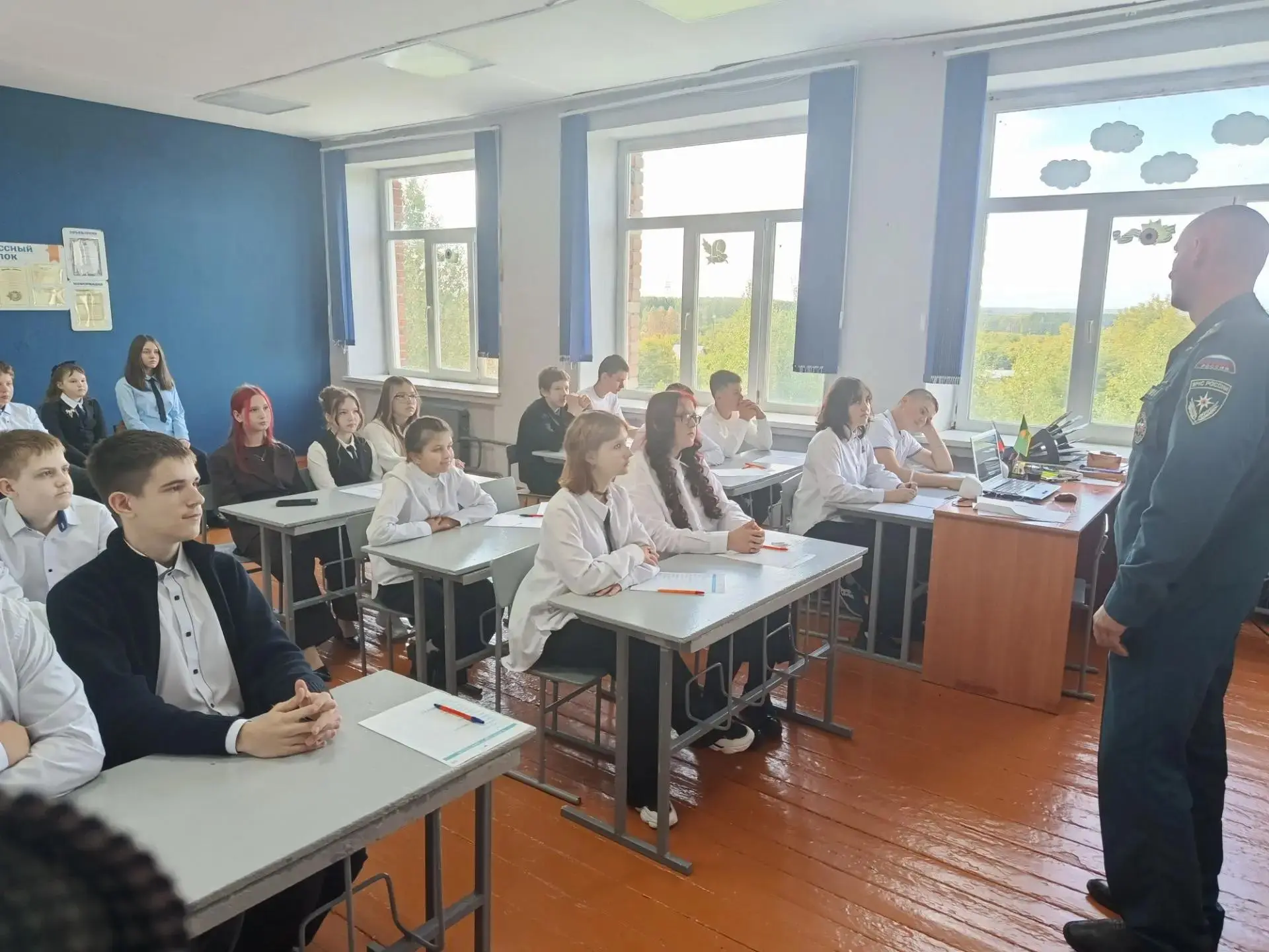 🔥 Безопасность превыше всего! В Литвиновской школе прошла встреча с инспектором по пож...