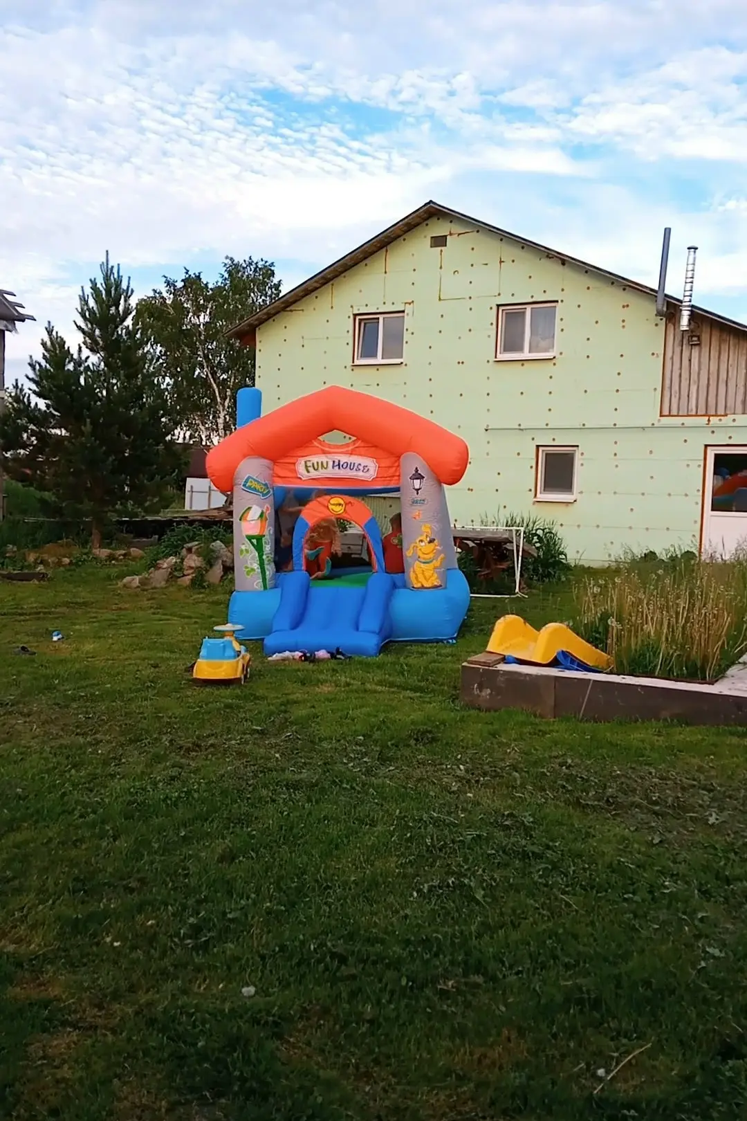 #id266410904@vsalde_ad 
Продам батут. 10000. Тел 89676354059
👤 Автор: Иван Мачалкин
_______________