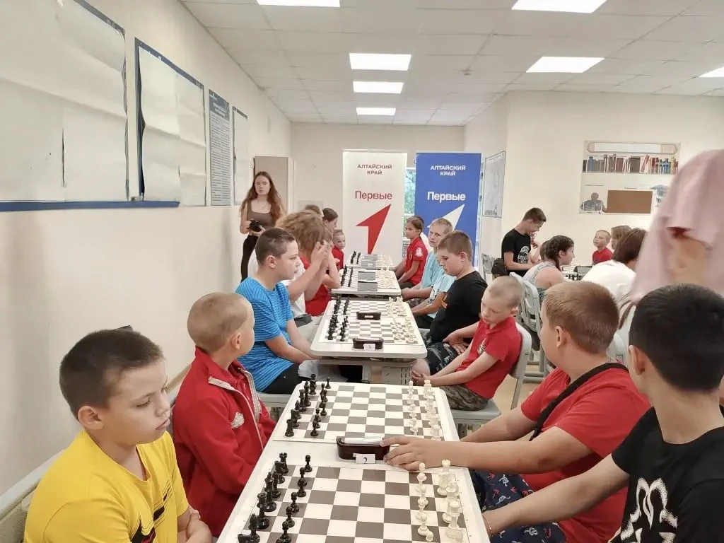 Сегодня состоялись районные отборочные соревнования по шахматам ♟️ 

Корягина Маргарита, ученица наш