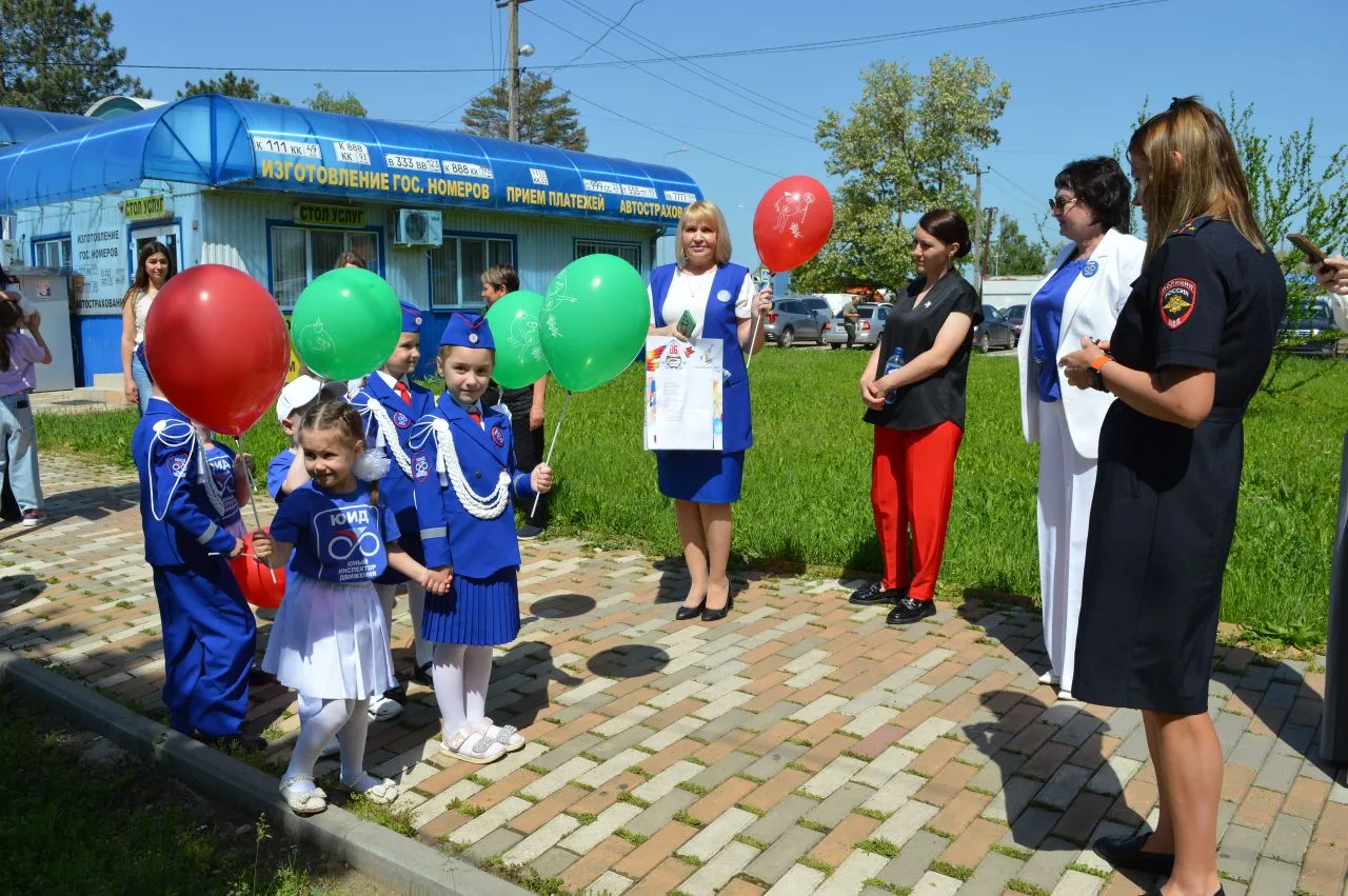 🚦Отряд ЮИД «Светофорчик» отмечает выпускной: спасибо ГИБДД за поддержку! #ЮИД_Дайджест   💥22 мая акт