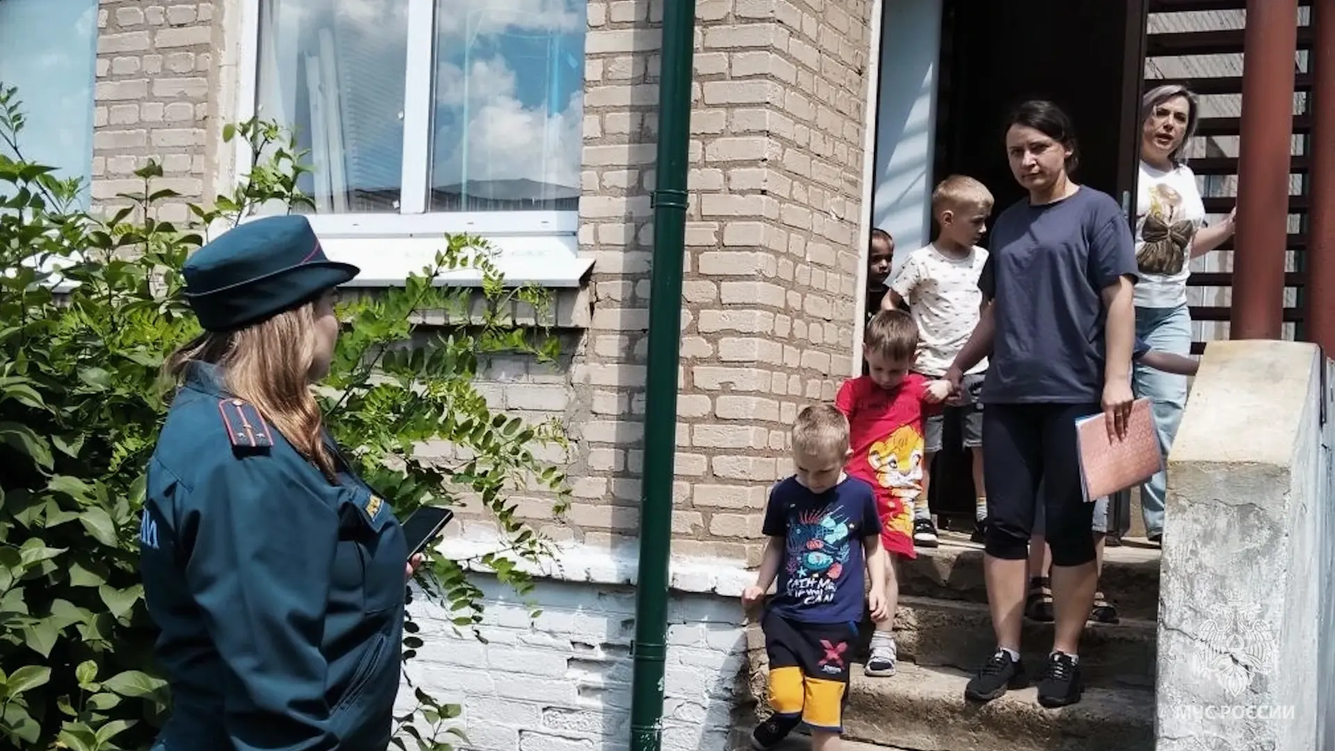 Спокойствие и чёткий алгоритм действий могут спасти детские жизни

Сотрудники МЧС России провели уче