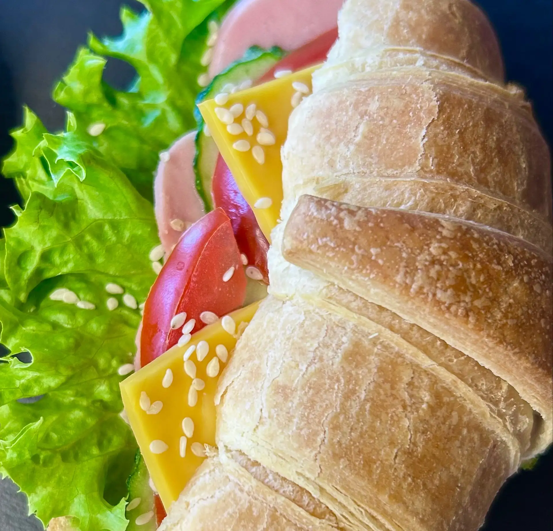 Кто уже попробовал наши вкуснейшие круассаны?🥐🥓