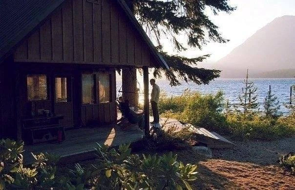 Всегда выбирайте людей, которые чем-то лучше вас. Окружайте себя сильными личностями, к...