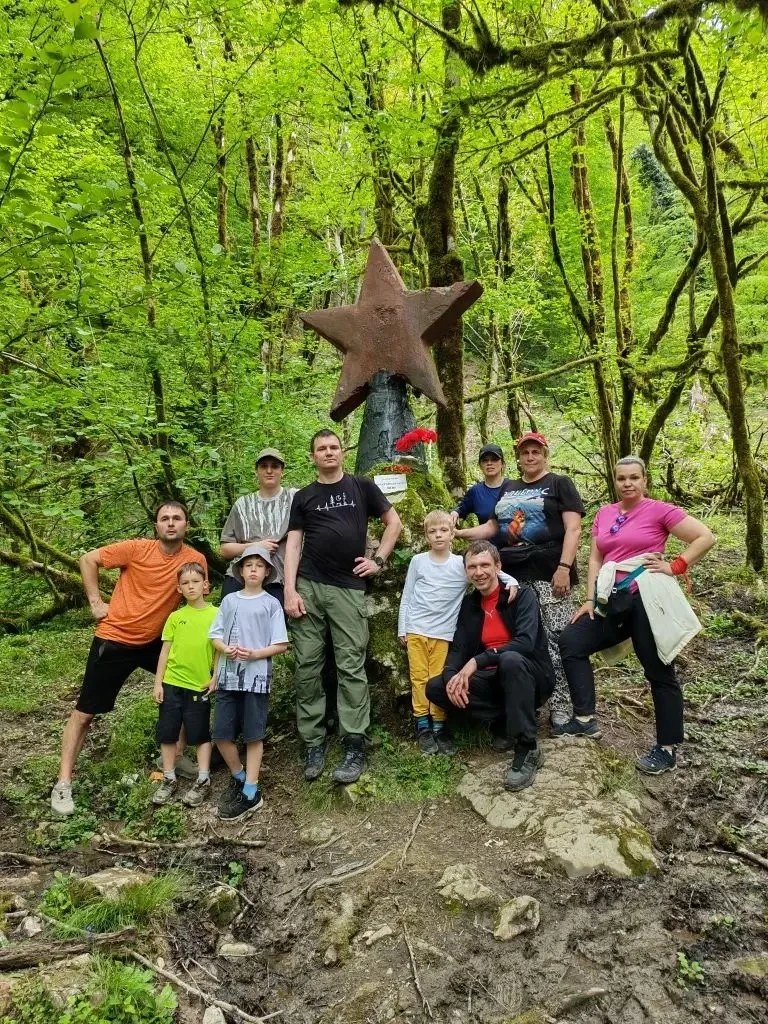 🌲 Прошлые выходные: 20 км, 11 смельчаков и один дождик, который не испортил волшебства!  В минувшие 
