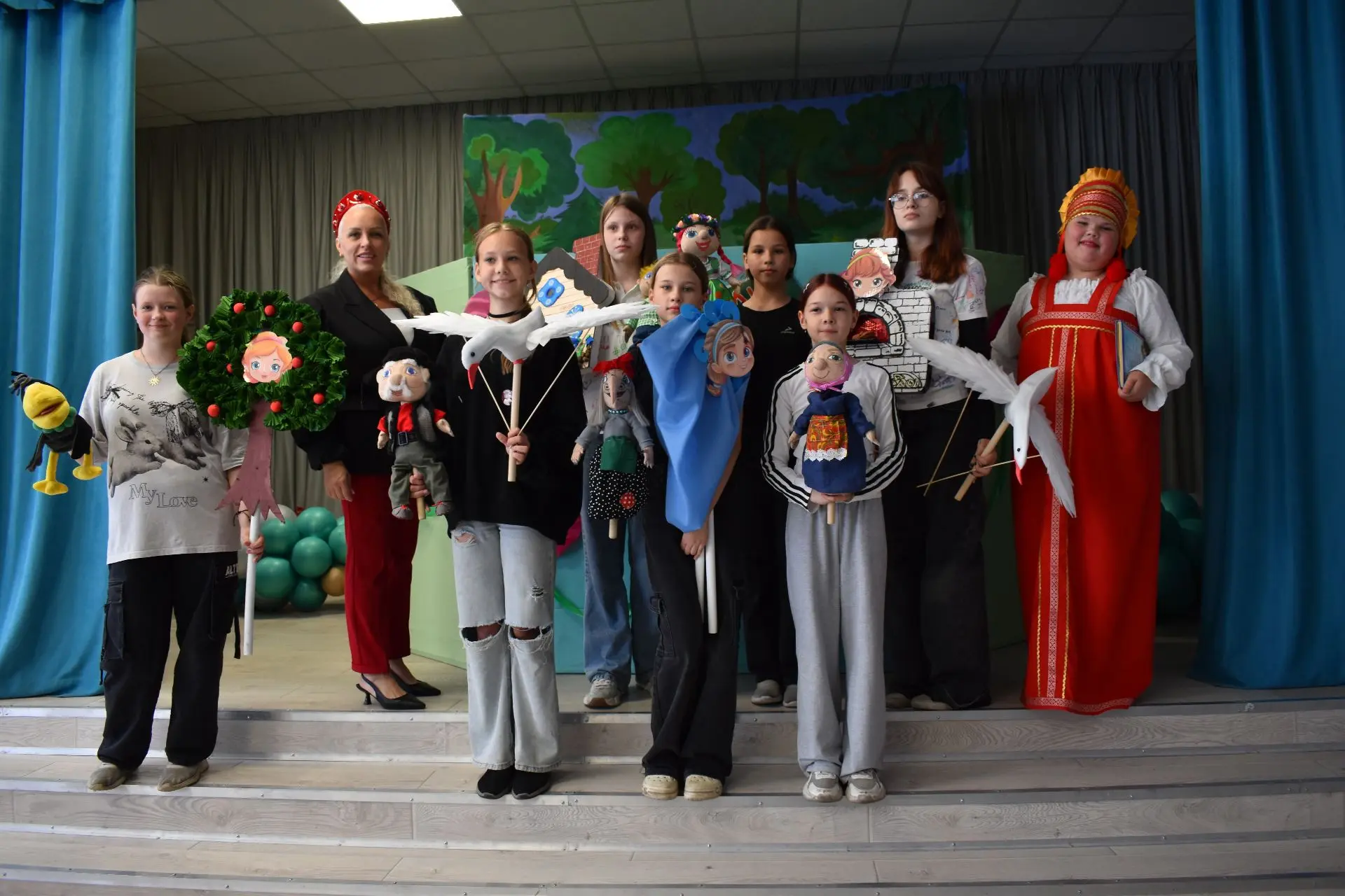 🎭Что за прелесть эти сказки!
🎉19 июня наши ребята превратились в настоящих артистов! В летнем лаге