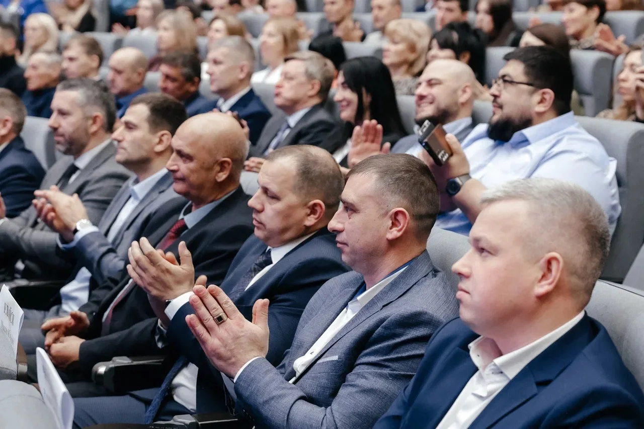 🎉В Приморье отметили День работников жилищно-коммунального хозяйства   Торжественное мероприятие, по