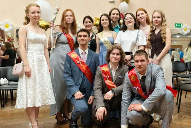 ФОТОМАРАФОН: ПОСЛЕДНИЙ ЗВОНОК   🔥 Вот и наступило окончание учебного марафона с уроками, контрольным