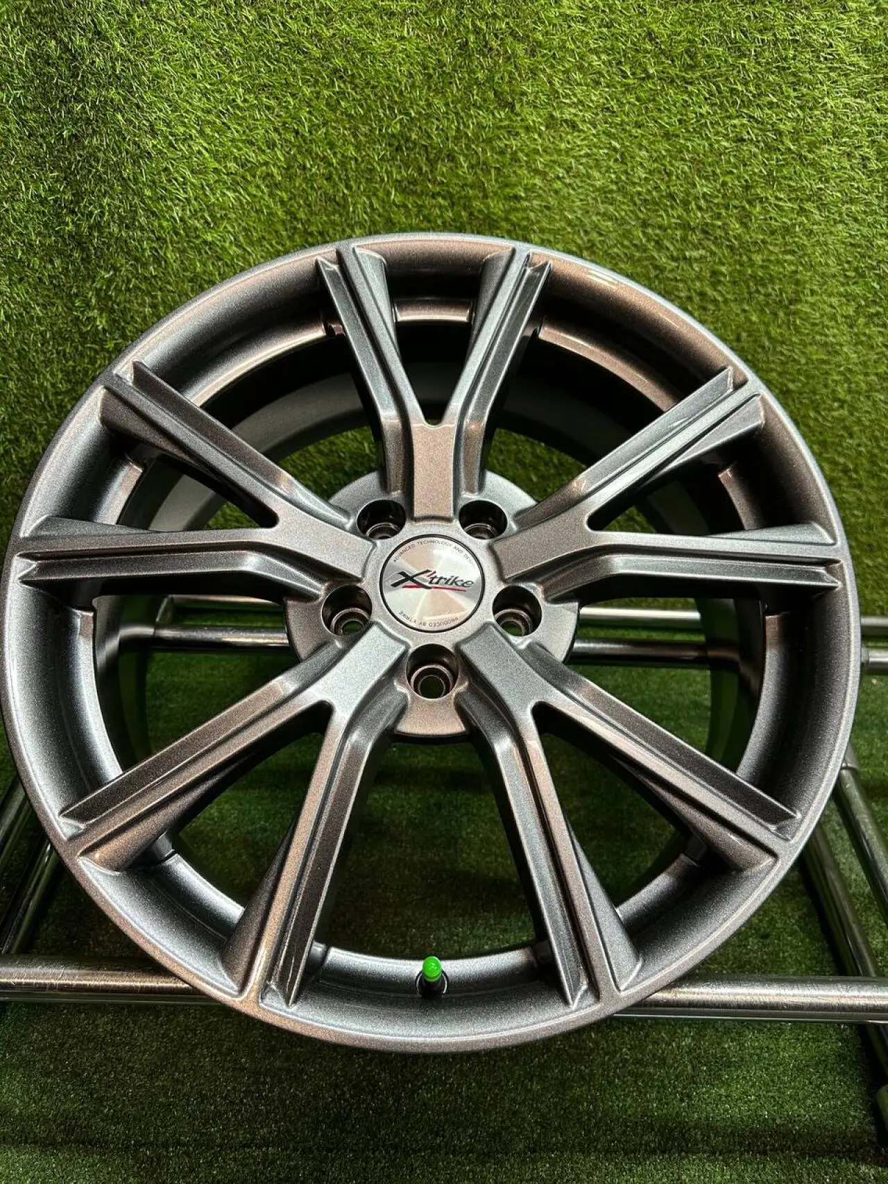 ⚙️ Новое поступление на наш склад

📝 Литые диски Москвич 7.5×R18 5×108
💰 Цена: 39 000 руб.
📏 Разм