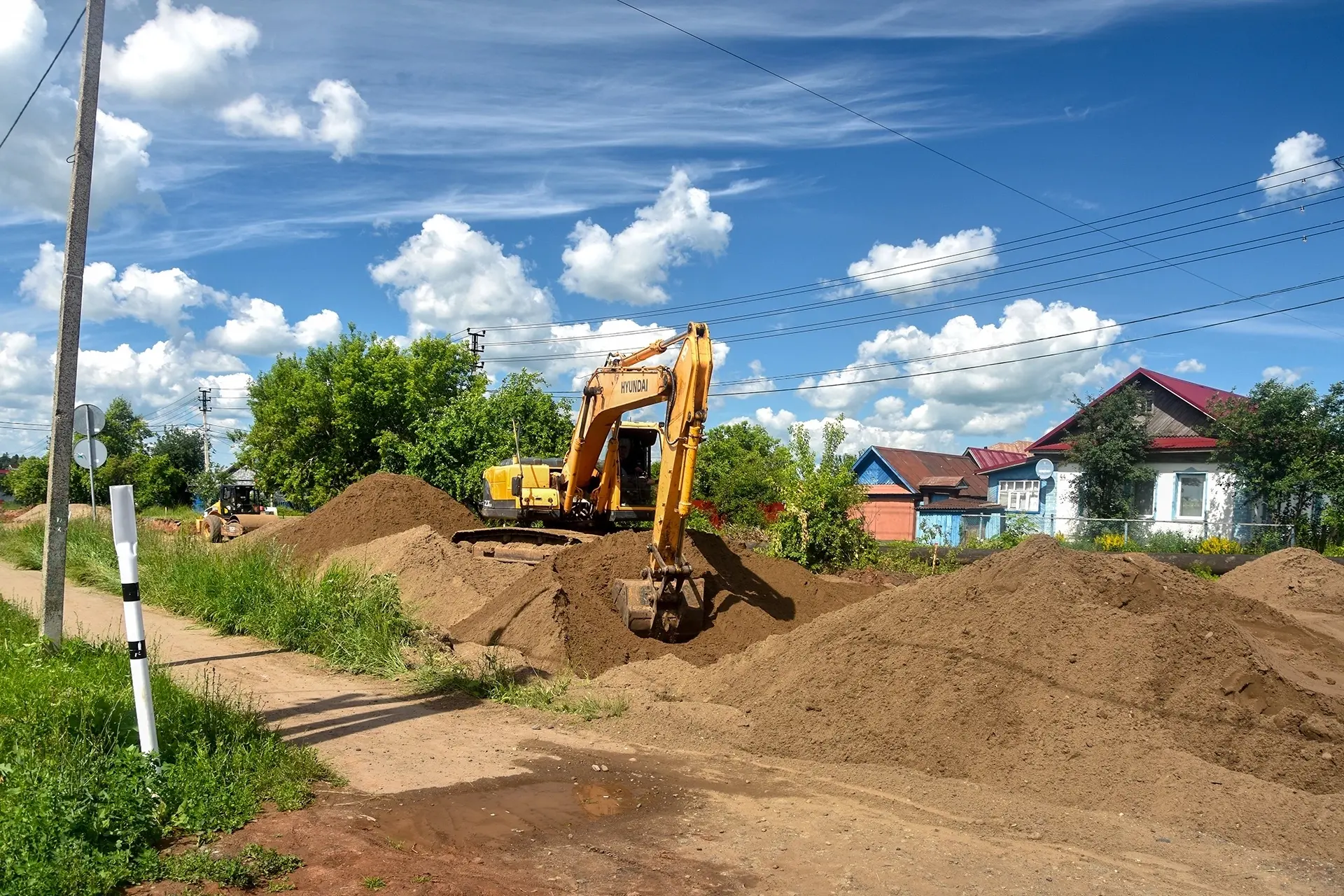 В Сарапуле продолжается комплексная реконструкция участка улицы Мира.
Фото: Сергей Петрович