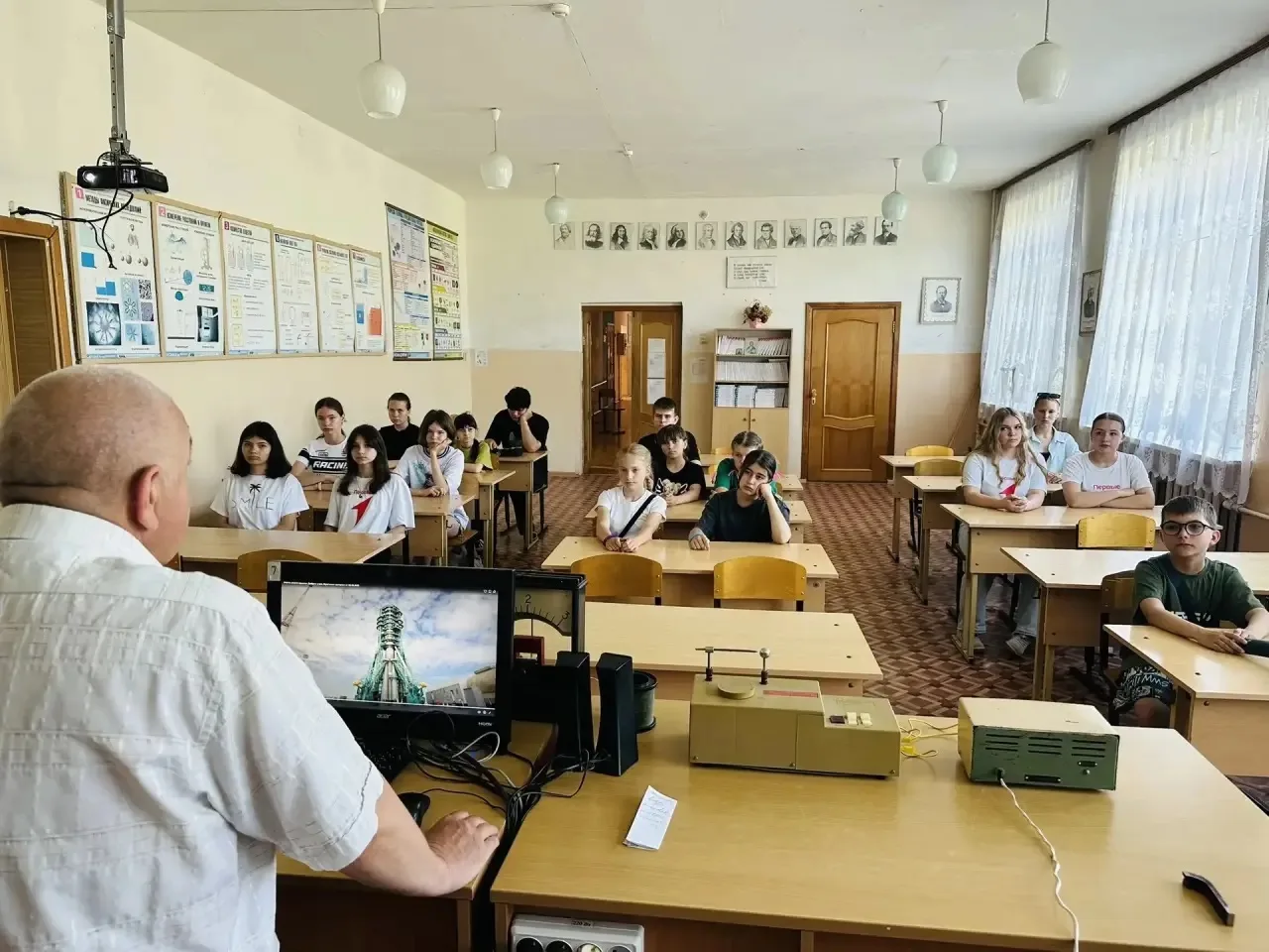 🌞В преддверии знаменательного праздника - 🇷🇺Дня России - в летнем пришкольном лагере " Рассвет" п