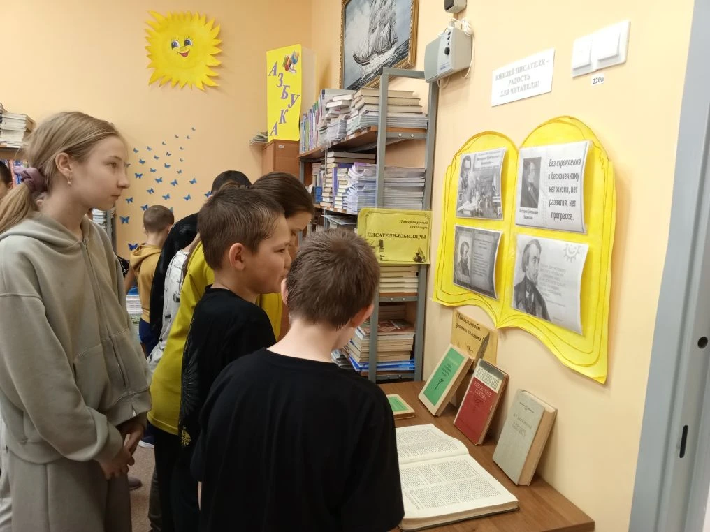 Путешествие в мир литературы: литературный час в пришкольном лагере «Время Первых».
11 июня 2026 год