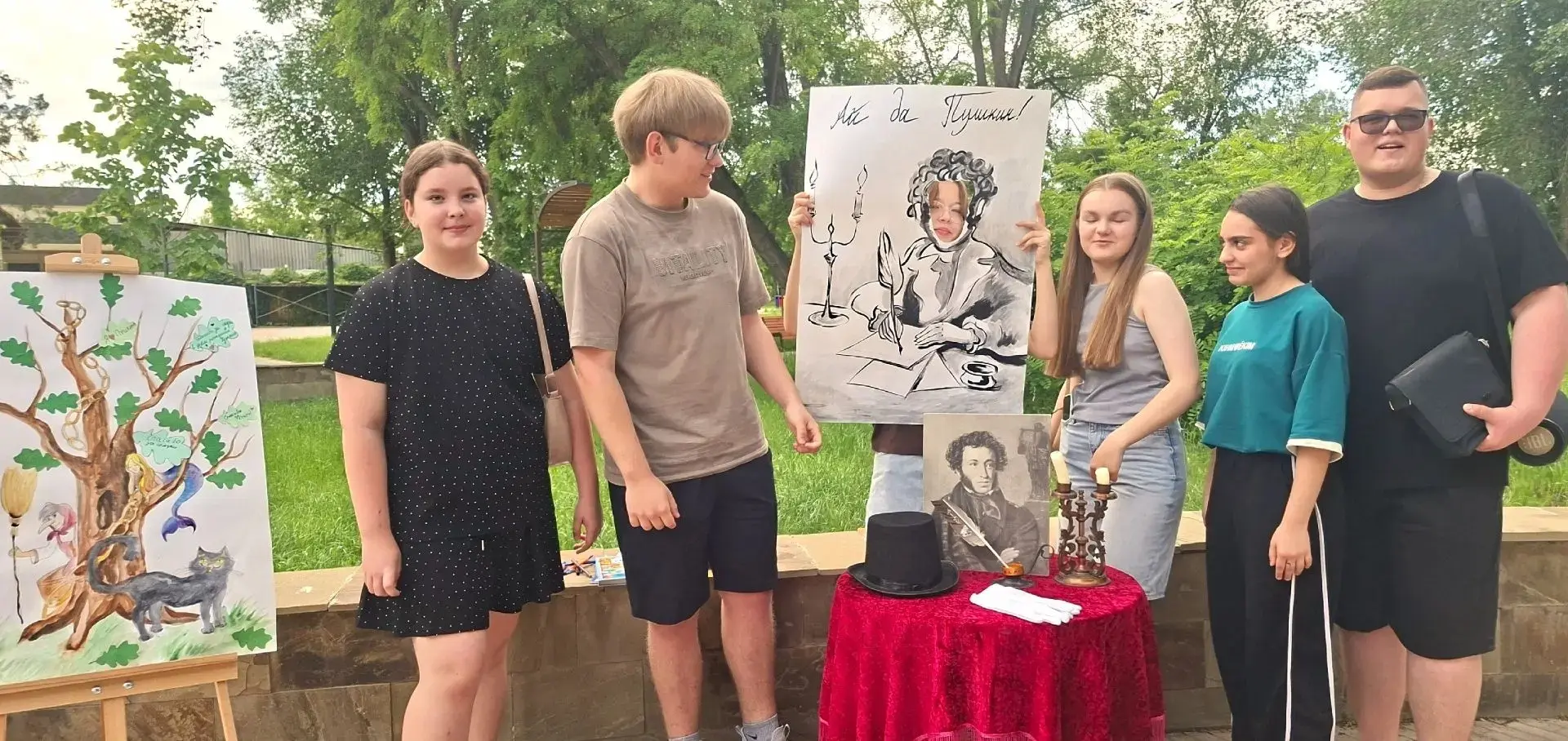 6 июня модельная библиотека «Книжная Усадьба» встретила день рождения А.С. Пушкина не в стенах библи